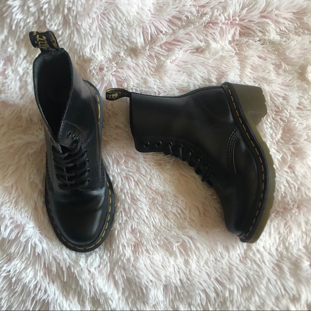 Dr. Martens Clemency UK3/US5